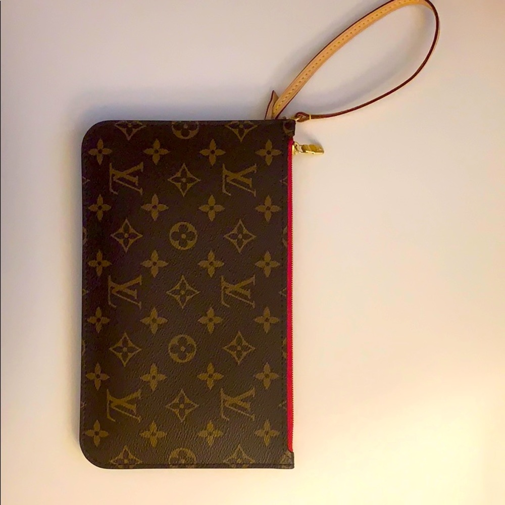 AUTHENTIC Louis Vuitton Clutch